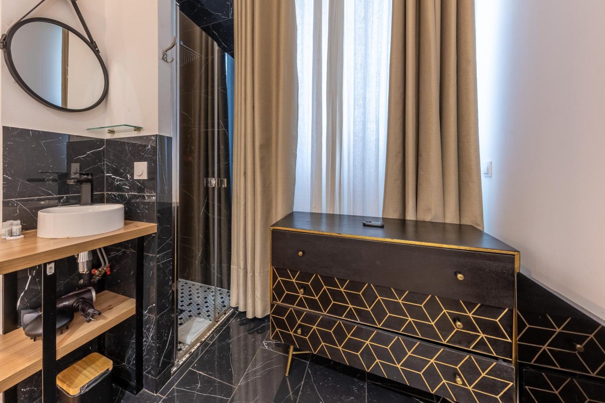 Off Majesti In Montmartre - Rue Pierre Fontaine Appartement