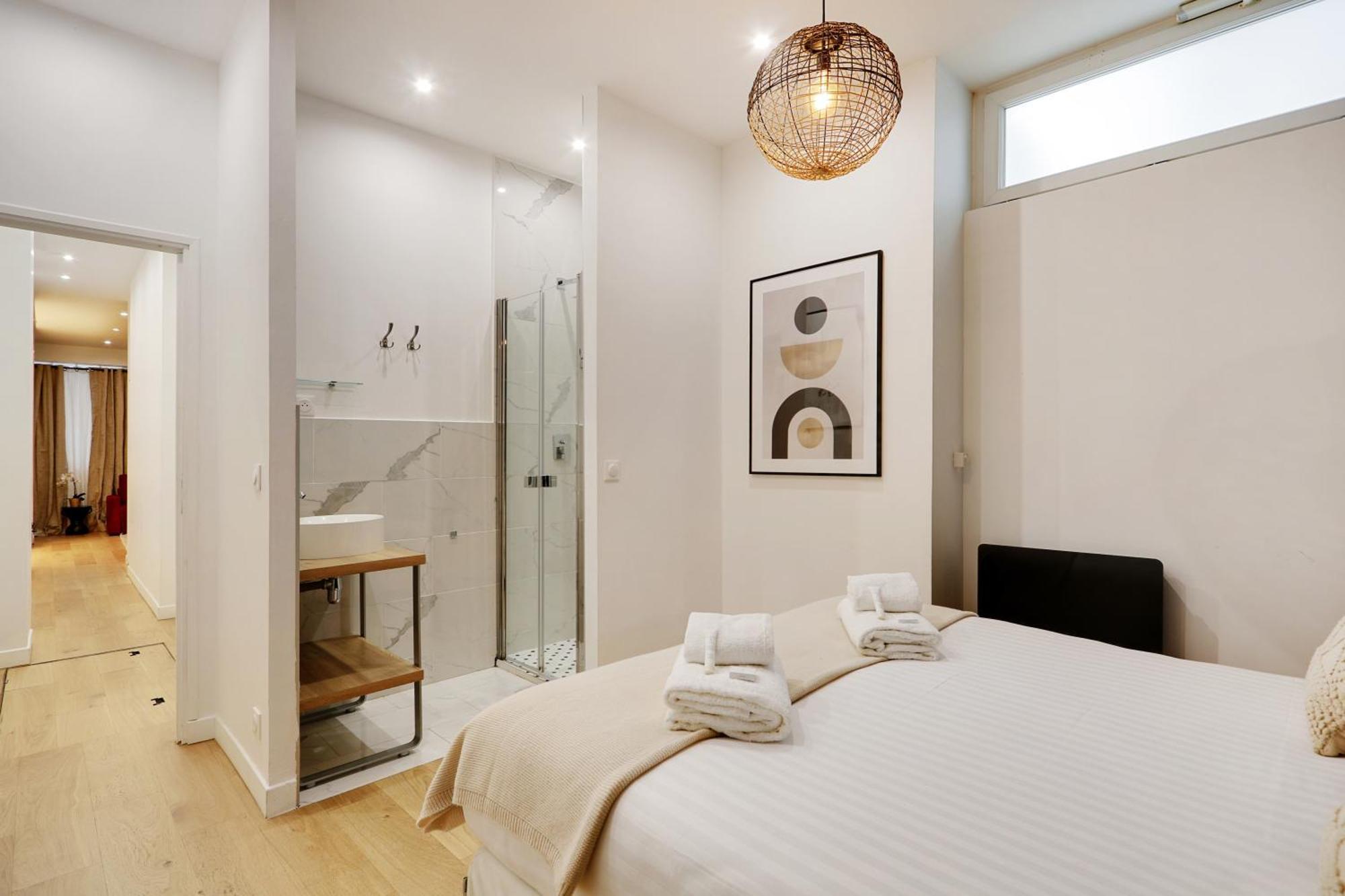 Off Majesti In Montmartre - Rue Pierre Fontaine Appartement Parijs