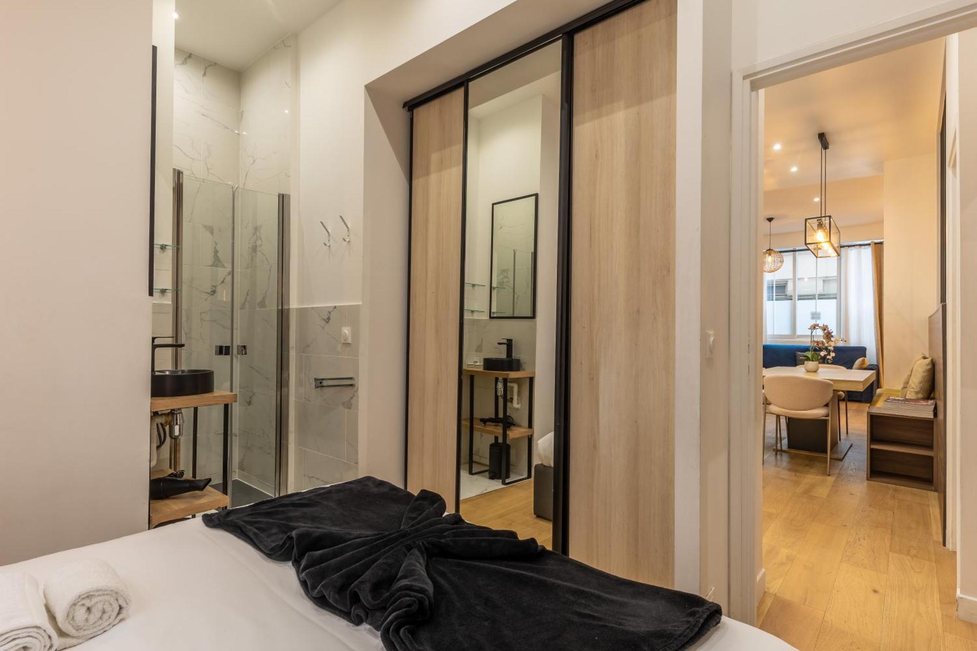 Off Majesti In Montmartre - Rue Pierre Fontaine Appartement Parijs